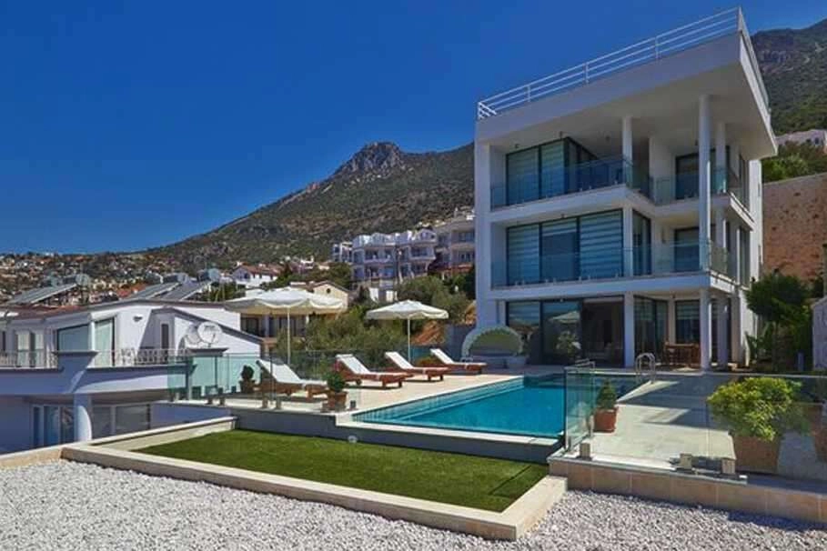 Ticaret Bakanlığı&rsquo;ndan devre tatil uyarısı! 352 milyon liralık ceza kesildi