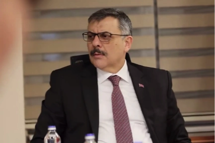 Bakan &Ccedil;ift&ccedil;i&rsquo;den dijital d&ouml;n&uuml;ş&uuml;m ziyareti... 112&rsquo;den yapay zek&acirc;ya kadar kritik başlıklar konuşuldu