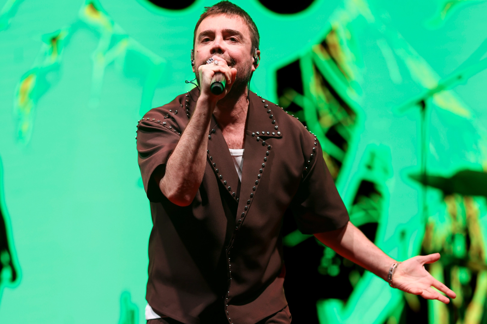 Murat Dalkılı&ccedil; sahnelere muhteşem d&ouml;n&uuml;ş yaptı