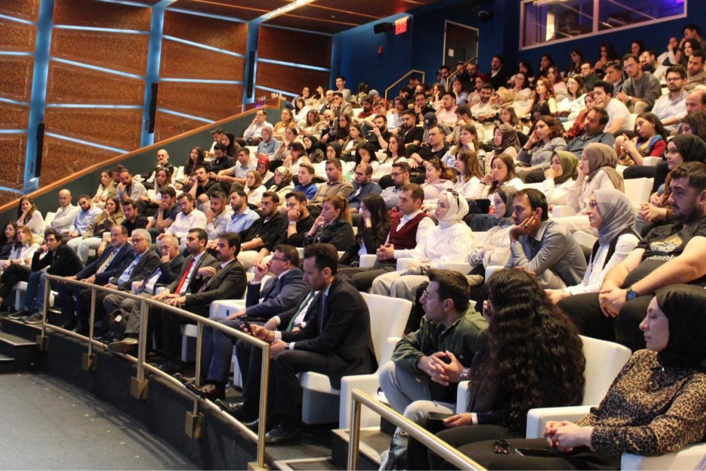 1416 bursiyerleri New York T&uuml;rkevi'nde buluştu