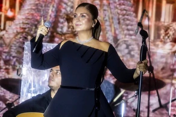 Sibel Can'dan Boğaz'da &ouml;zel gece