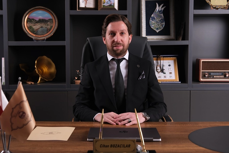 125 yıllık irmik helvası dondurmayla buluştu... Dedesinin tezgahından Dubai'ye