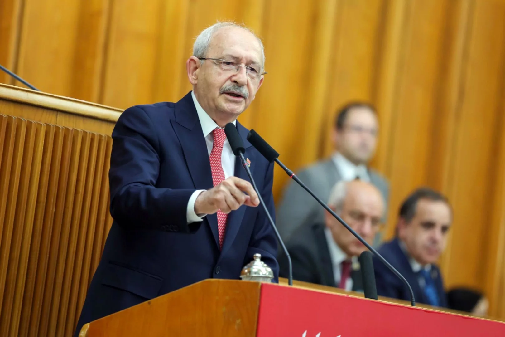 Kılı&ccedil;daroğlu: Bu bir devlet krizidir... Kimler malı g&ouml;t&uuml;rd&uuml; bir g&ouml;relim!
