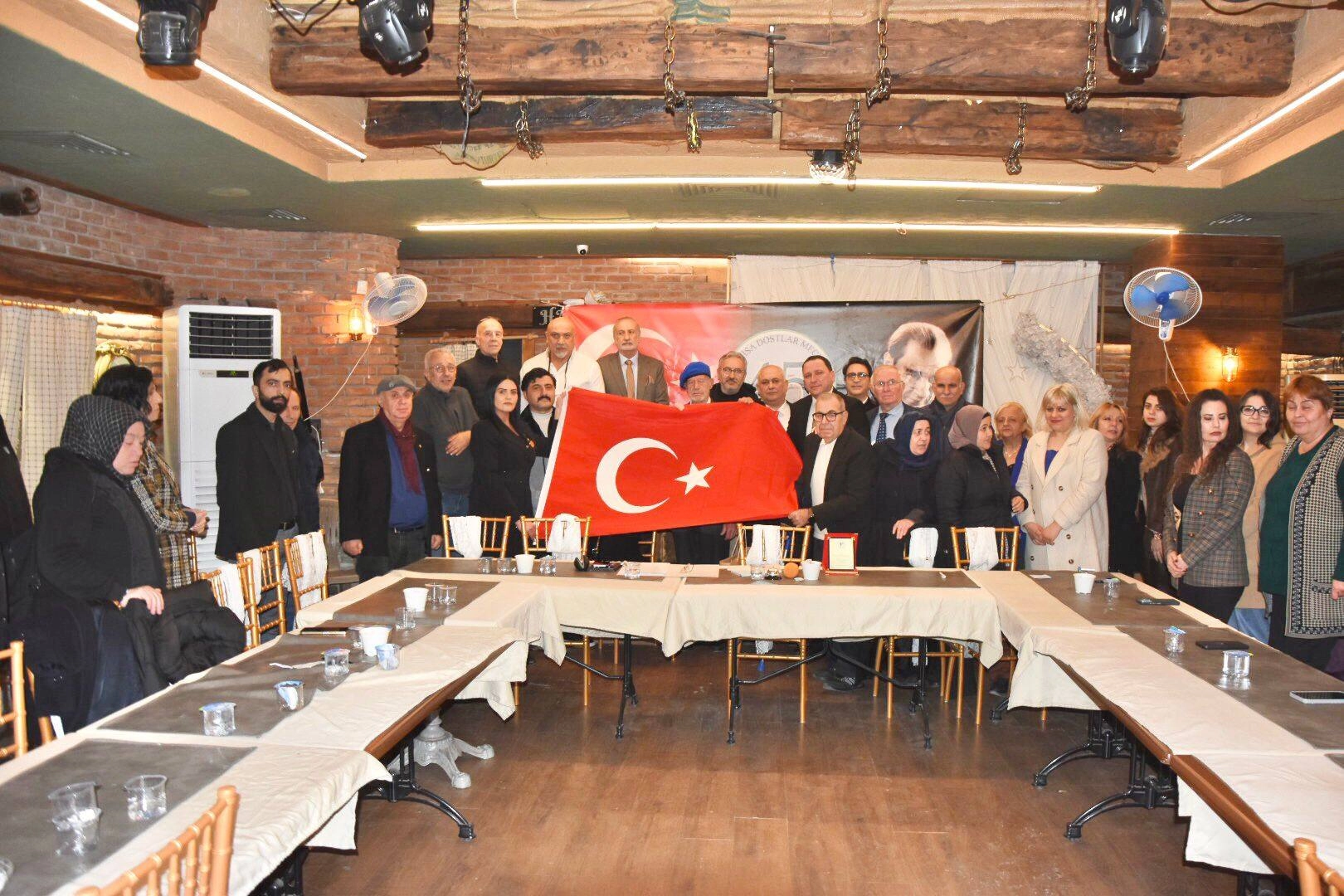 Şehit aileleri ve gazilerle duygu y&uuml;kl&uuml; buluşma