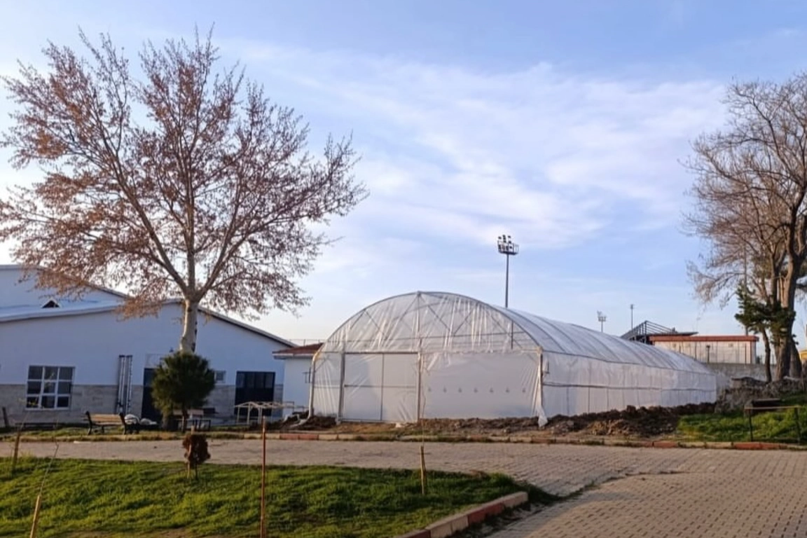 Geleceğin tarımı okul bah&ccedil;esinde yeşeriyor