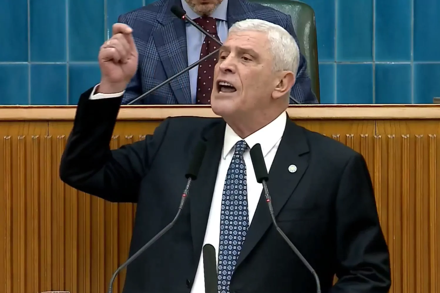 Dervişoğlu&rsquo;ndan iktidara &lsquo;fon&rsquo; tepkisi: Meclis&rsquo;i kapatıp ka&ccedil;tılar