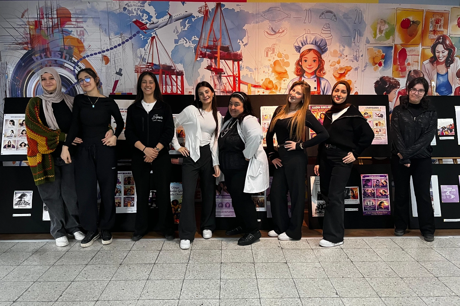 Liseli &ouml;ğrencilerden 8 Mart farkındalığı