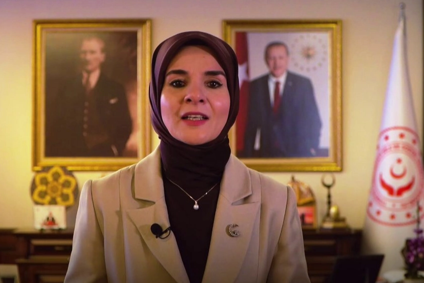 Bakan G&ouml;ktaş: Kadın g&uuml;&ccedil;l&uuml;yse toplum g&uuml;&ccedil;l&uuml;d&uuml;r