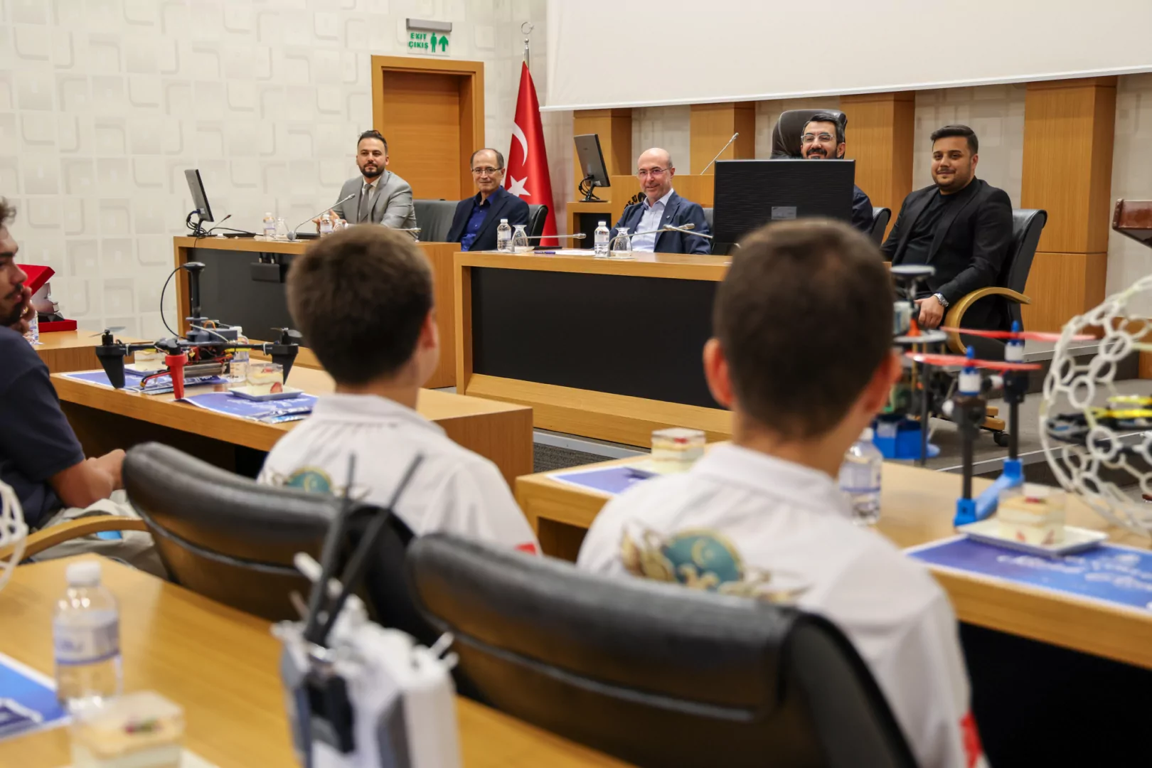 Sel&ccedil;uklu'ya gururu yaşatan takımlardan Başkan Pekyatırmacı'ya ziyaret