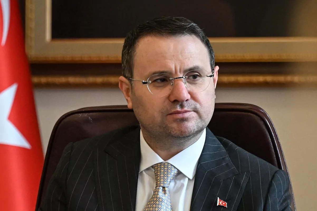 Bakan G&uuml;rlek g&ouml;revdeki ilk 6 ayını değerlendirdi... Yargıda hız, etkinlik ve dijital d&ouml;n&uuml;ş&uuml;m vurgusu