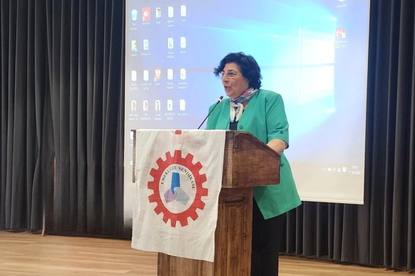 DİSK emeklileri Karabağlar&rsquo;da tek y&uuml;rek