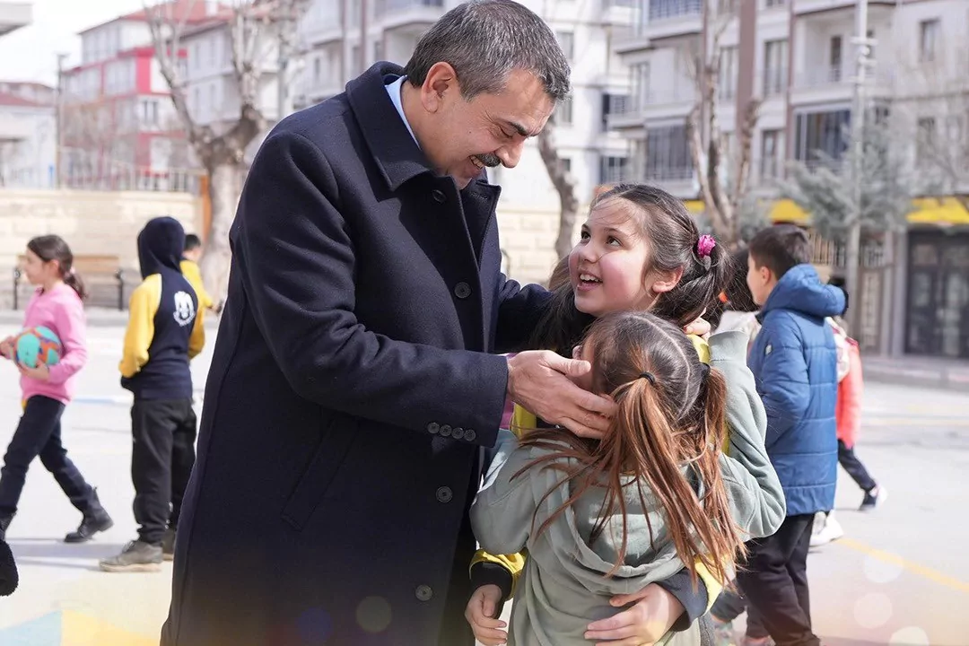 Bakan Tekin&rsquo;den 11 Ekim D&uuml;nya Kız &Ccedil;ocukları G&uuml;n&uuml; mesajı