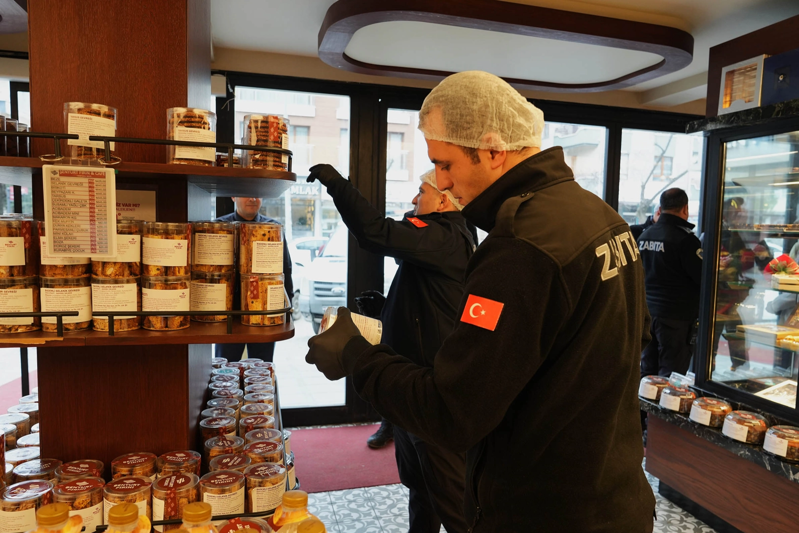 Ramazan &ouml;ncesi zabıtadan baskın denetim