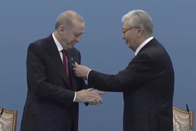 Cumhurbaşkanı Erdoğan&rsquo;a Kazakistan&rsquo;da &ldquo;Hoca Ahmet Yesevi Nişanı&rdquo; takdim edildi