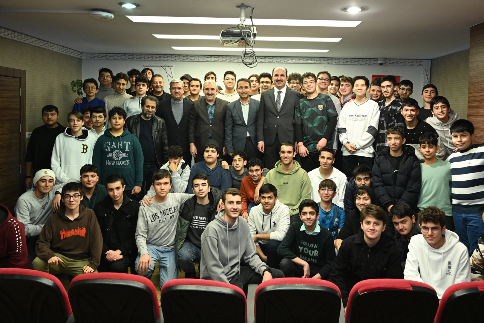 Konya B&uuml;y&uuml;kşehir'den t&uuml;m &ouml;ğrenci gruplarına tam destek