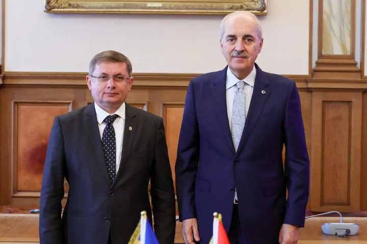 TBMM Başkanı Numan Kurtulmuş, Moldova Meclis Başkanı ile Roma&rsquo;da buluştu