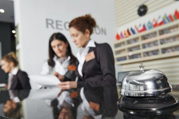 Hizmet &uuml;retiminde konaklama sekt&ouml;r&uuml; g&uuml;&ccedil;l&uuml; b&uuml;y&uuml;mede