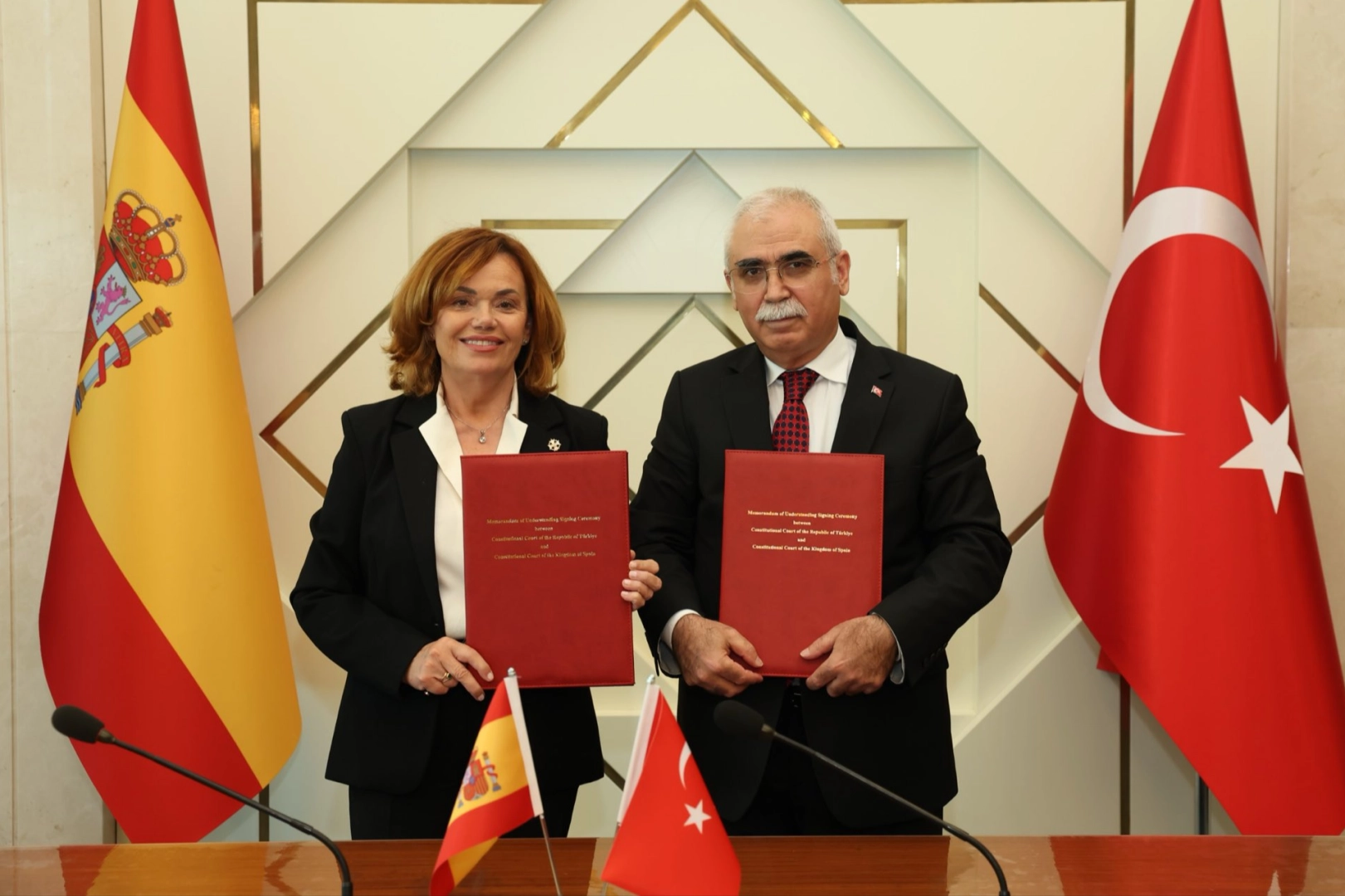 T&uuml;rkiye ve İspanya Anayasa Mahkemeleri arasında iş birliği anlaşması imzalandı