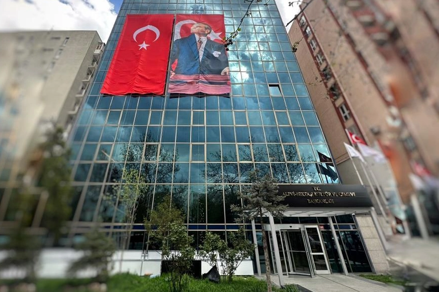 Alevi-Bektaşi K&uuml;lt&uuml;r ve Cemevi Başkanlığı Danışma Kurulu&rsquo;na 11 yeni &uuml;ye