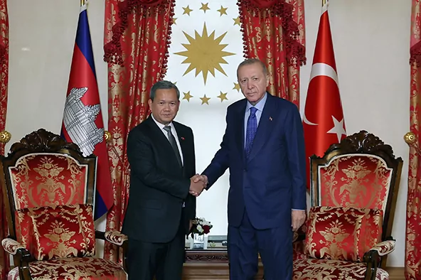 Kambo&ccedil;ya Başbakanı Dolmabah&ccedil;e&rsquo;de
