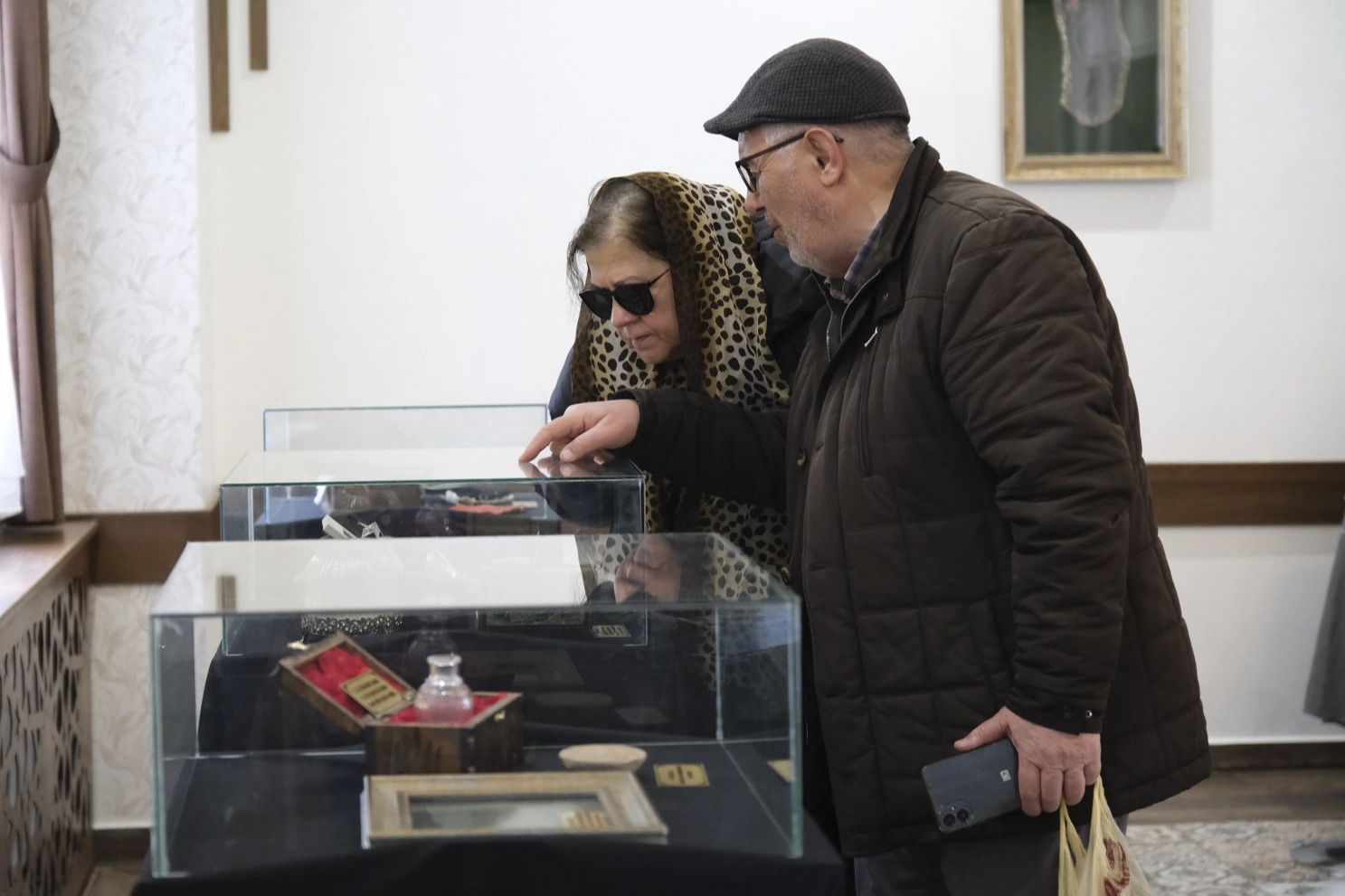 Kutsal Emanetler Bedesten'de