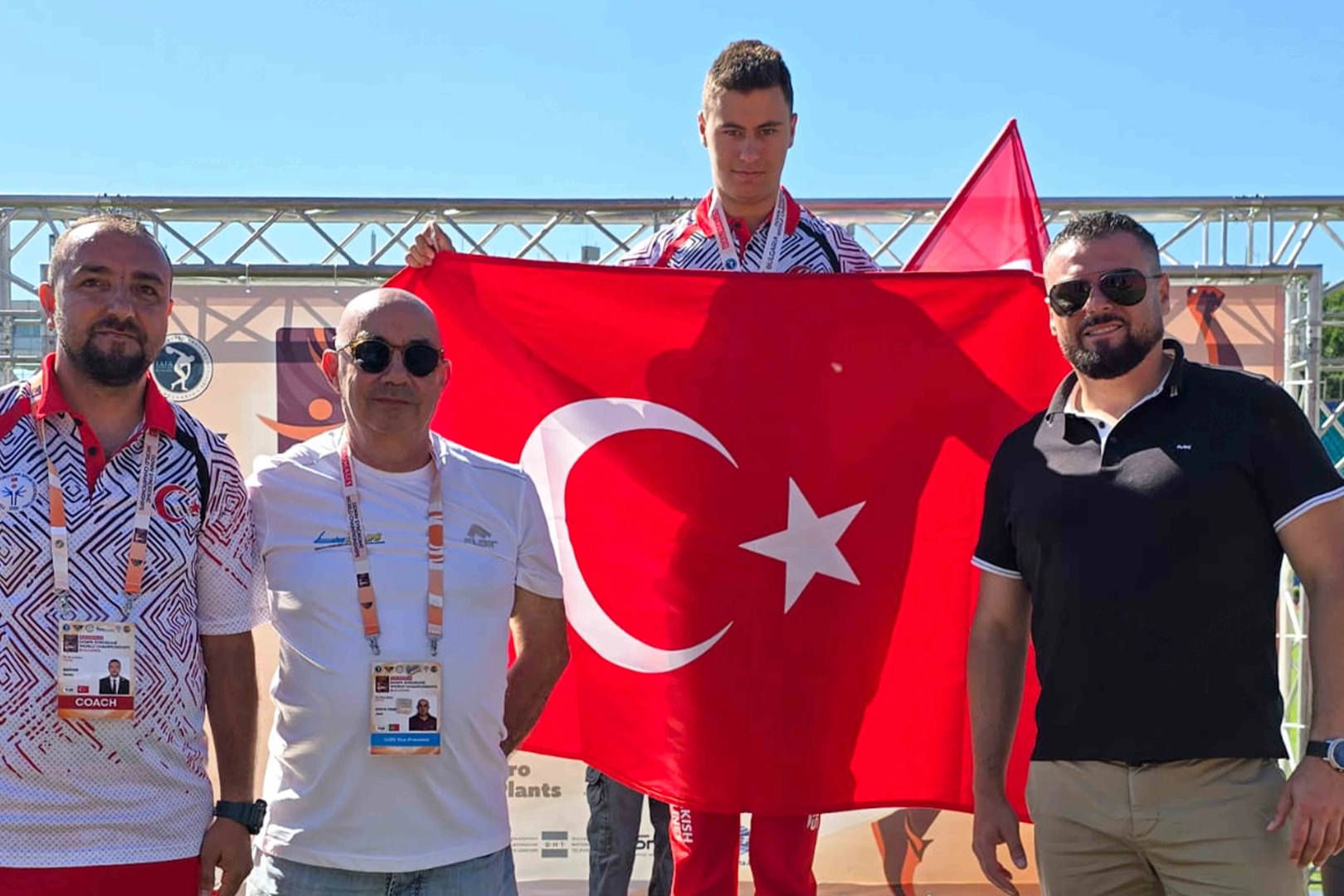Muhammed Eren Uysal D&uuml;nya Şampiyonası&rsquo;na damga vurdu... 6 altın, 2 d&uuml;nya rekoru