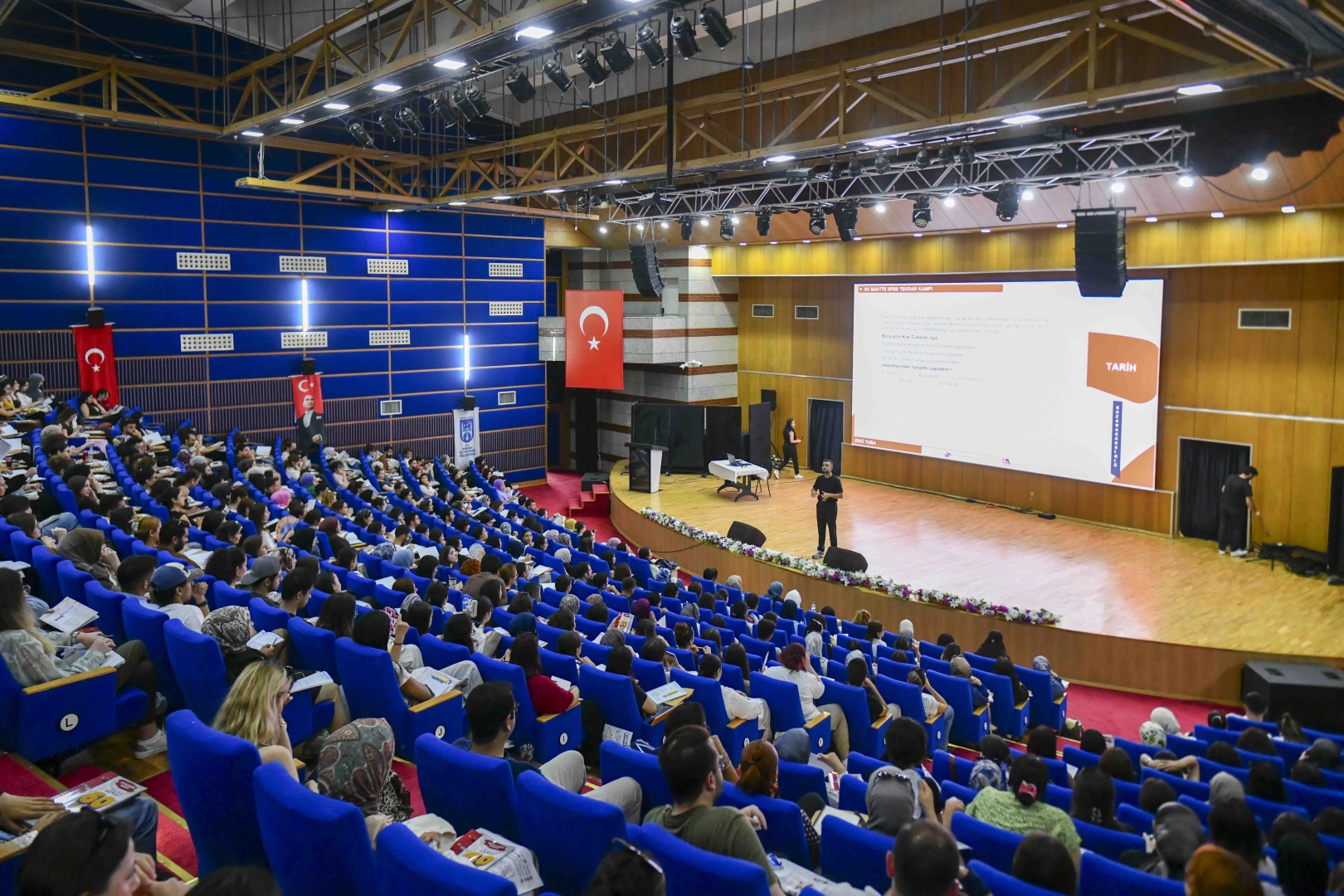 Ankara'da KPSS adaylarına &uuml;cretsiz tekrar kampı