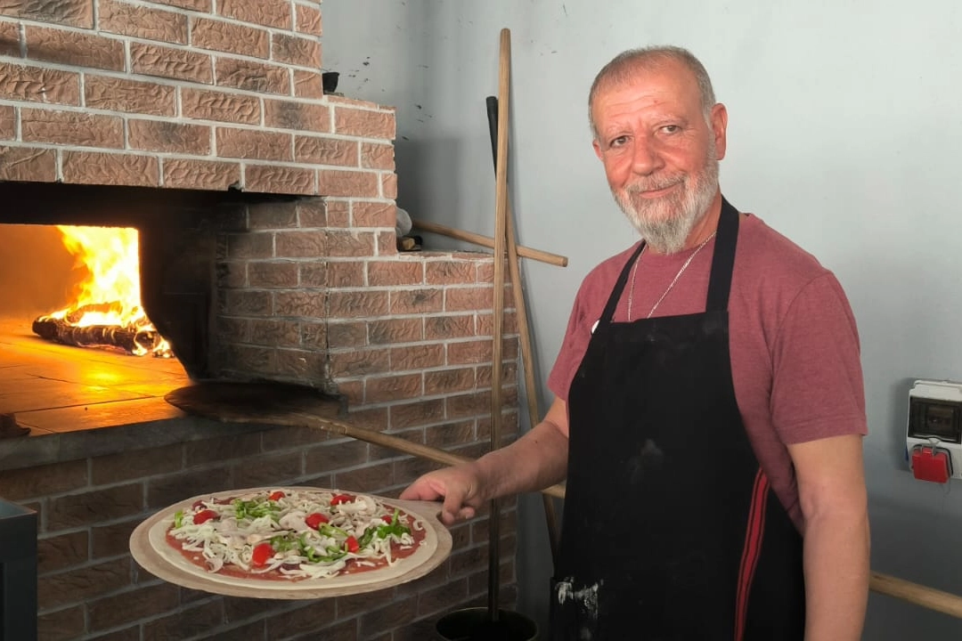 36 yıl sonra memlekete d&ouml;n&uuml;ş: Mardin&rsquo;e 1 milyon euroluk dev pizza yatırımı