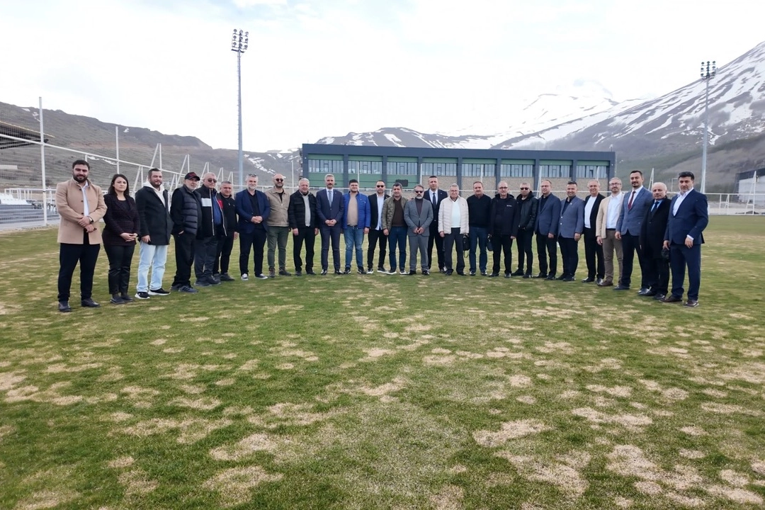 TSYD ailesinden Y&uuml;ksek İrtifa Kamp Merkezi'ne tam not