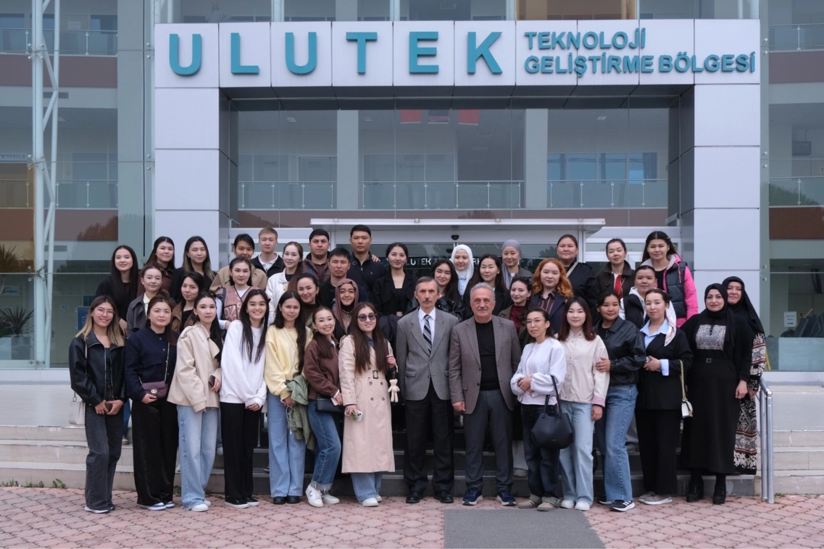 ULUTEK, Kazakistanlı &ouml;ğrencileri ağırladı