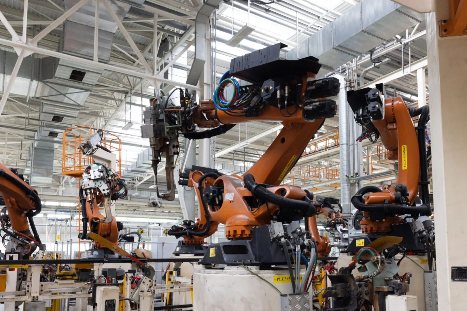 2024&rsquo;te yatırım harcamaları 5,6 trilyon TL'yi aştı... Yatırımların yarısı makine ve te&ccedil;hizata