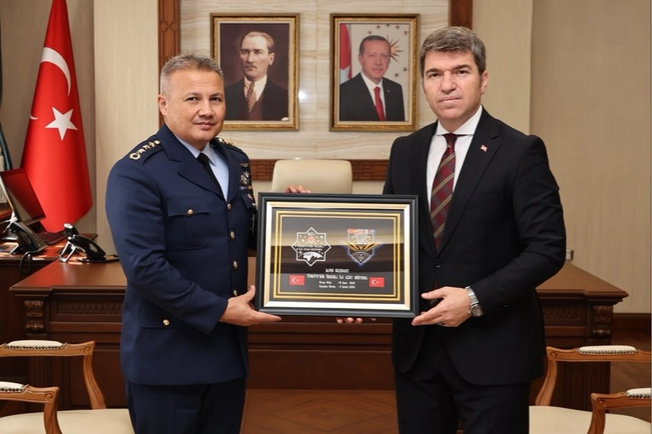 Tuğgeneralliğe terfi etmişti... T&uuml;rkiye&rsquo;nin ilk astronotu Amasya&rsquo;da g&ouml;revine başladı