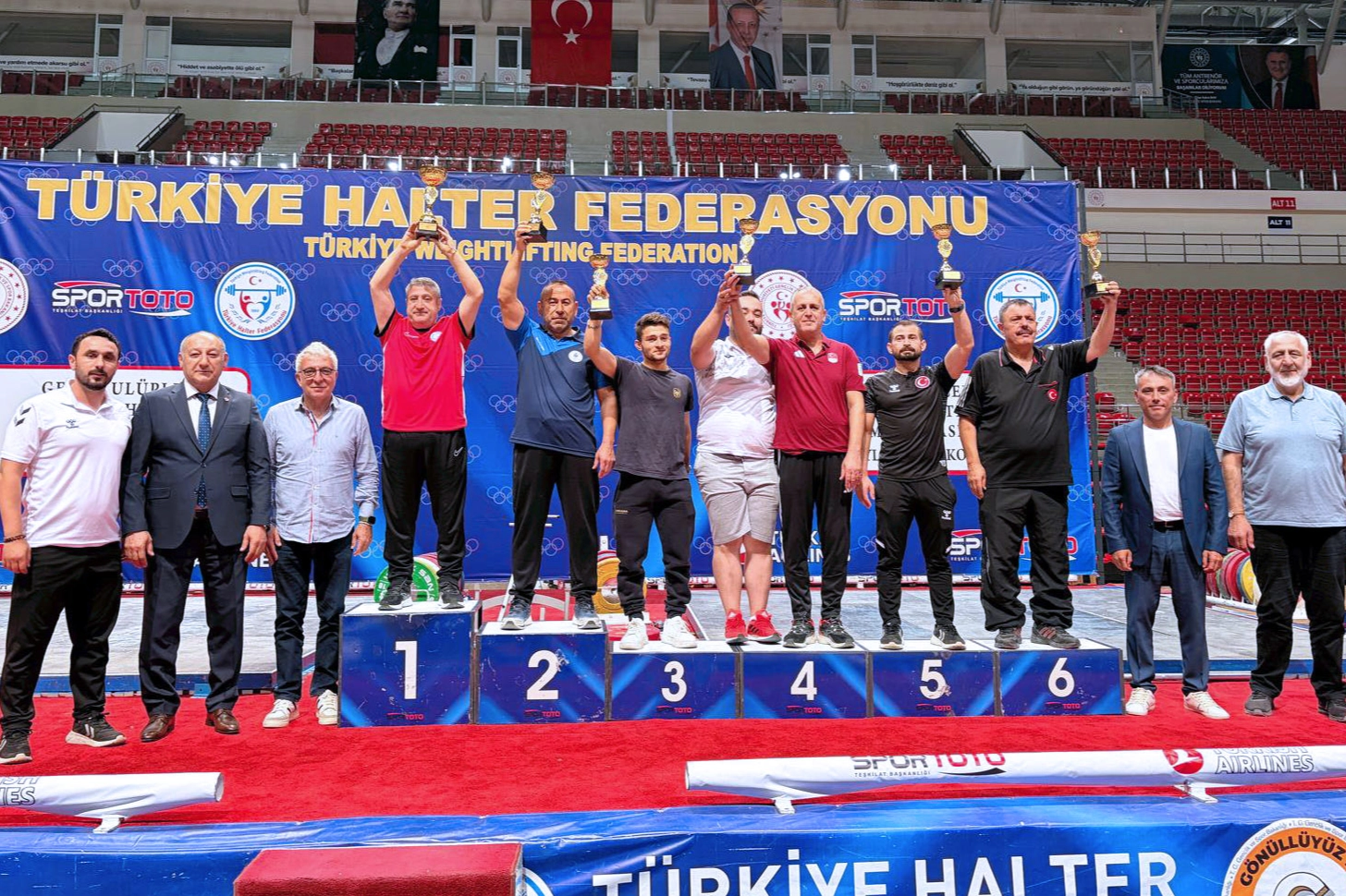 Konya Karataylı haltercilerden &ccedil;ifte başarı