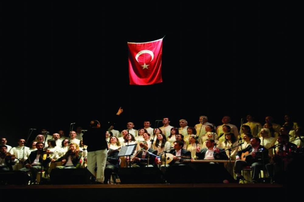 Medeniyetler Korosu'ndan dayanışma konseri
