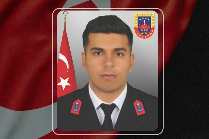 Bakan &Ccedil;ift&ccedil;i'den şehit Jandarma Uzman &Ccedil;avuş i&ccedil;in taziye