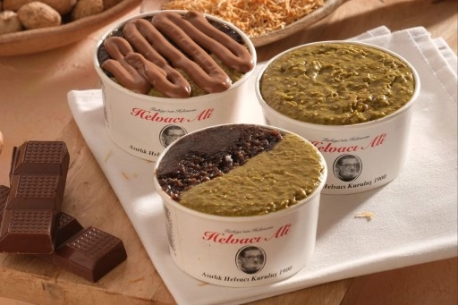 İftarda en &ccedil;ok tercih edilen tatlı &ldquo;dondurmalı irmik helvası&rdquo;