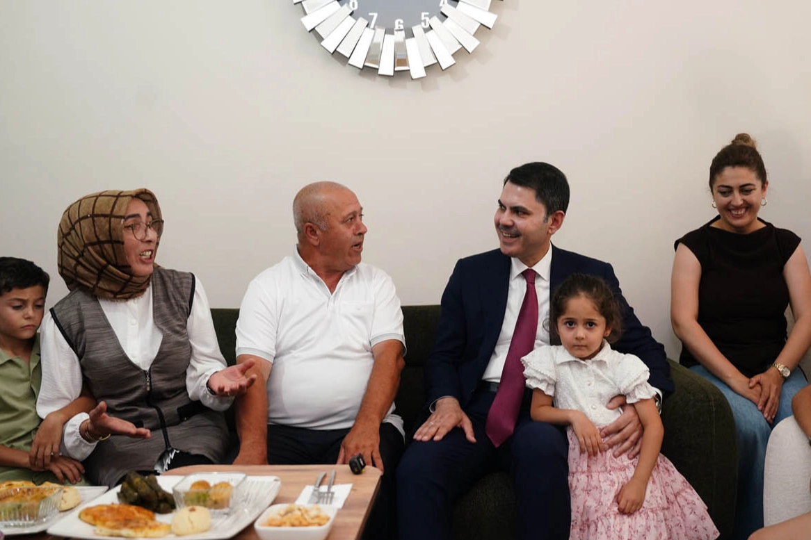 Bakan Kurum: "Biz o zor g&uuml;nleri birlikte atlattık"