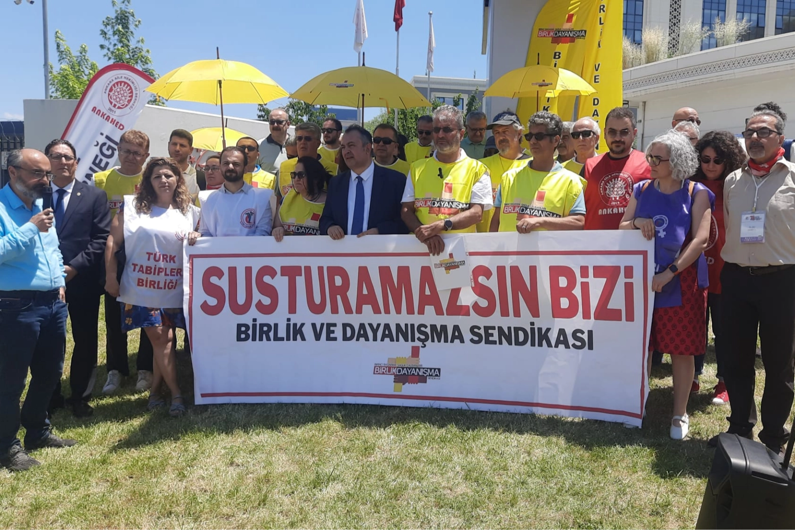 Sendikal haklara y&ouml;nelik baskı kabul edilemez