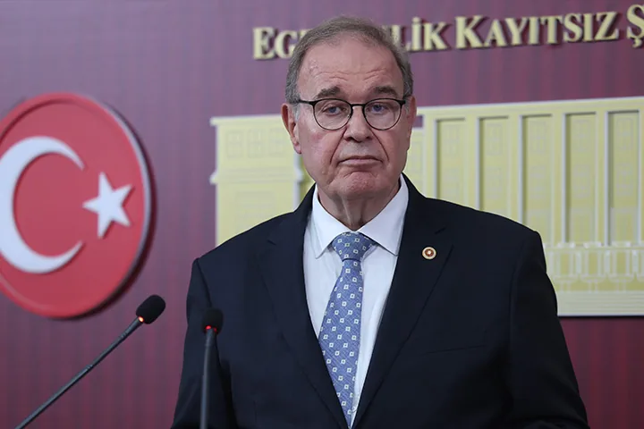 CHP ile Yeni Parti arasında aidat tartışması! CHP&rsquo;li &Ouml;ztrak: Para CHP'nin parasıdır