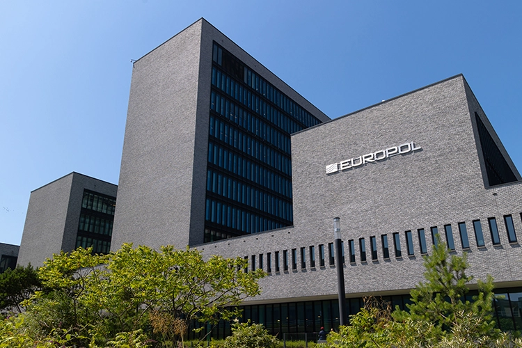 Uluslararası &ldquo;Baybaşin&rdquo; su&ccedil; &ouml;rg&uuml;t&uuml;ne darbe! Ka&ccedil;ak&ccedil;ılık gelirlerine el konuldu