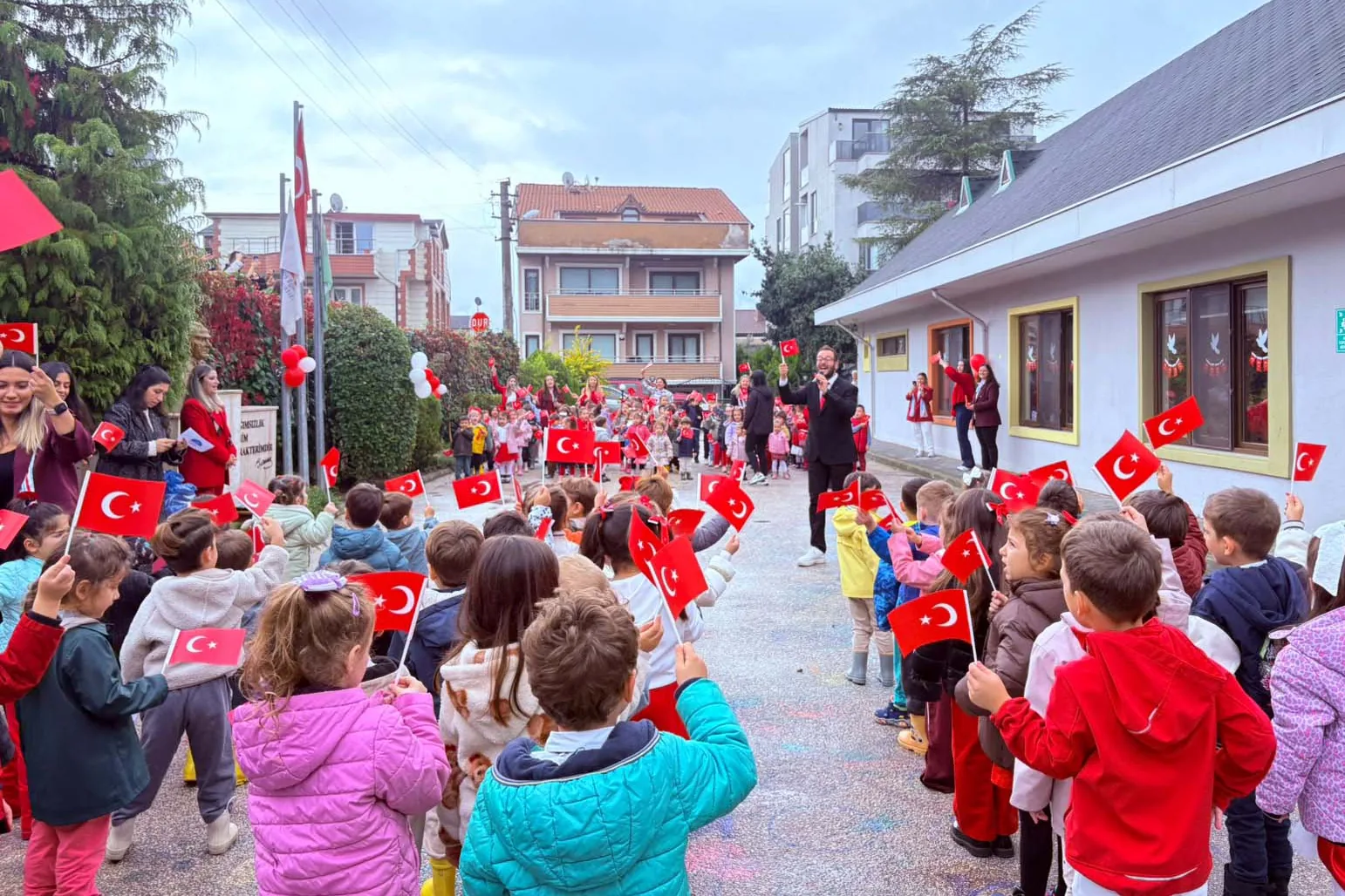&Ccedil;EK ailesinden Cumhuriyet&rsquo;in 103. yılına coşkulu kutlama