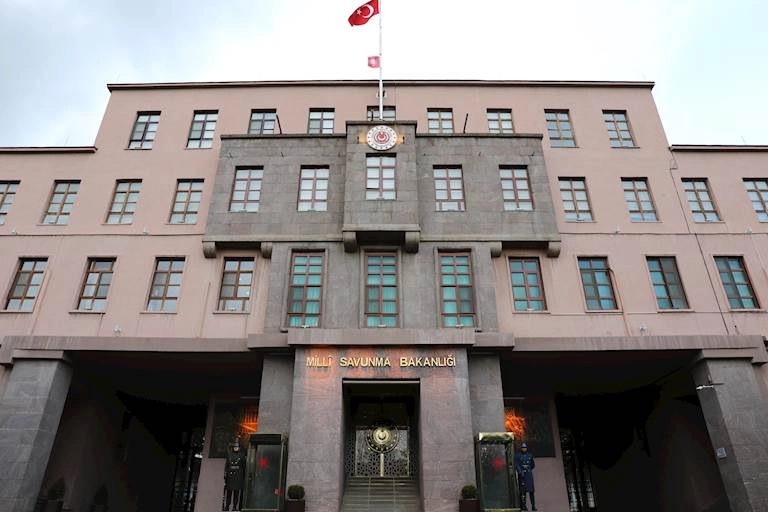 İran'dan ateşlenen 4. f&uuml;ze engellendi!