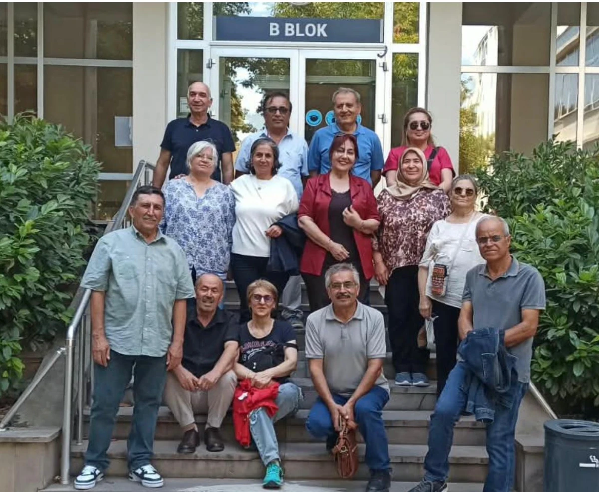 42 Yıl Sonra Gelen B&uuml;y&uuml;k Buluşma: Sel&ccedil;uk &Uuml;niversitesi Mezunları Konya&rsquo;da Hasret Giderdi