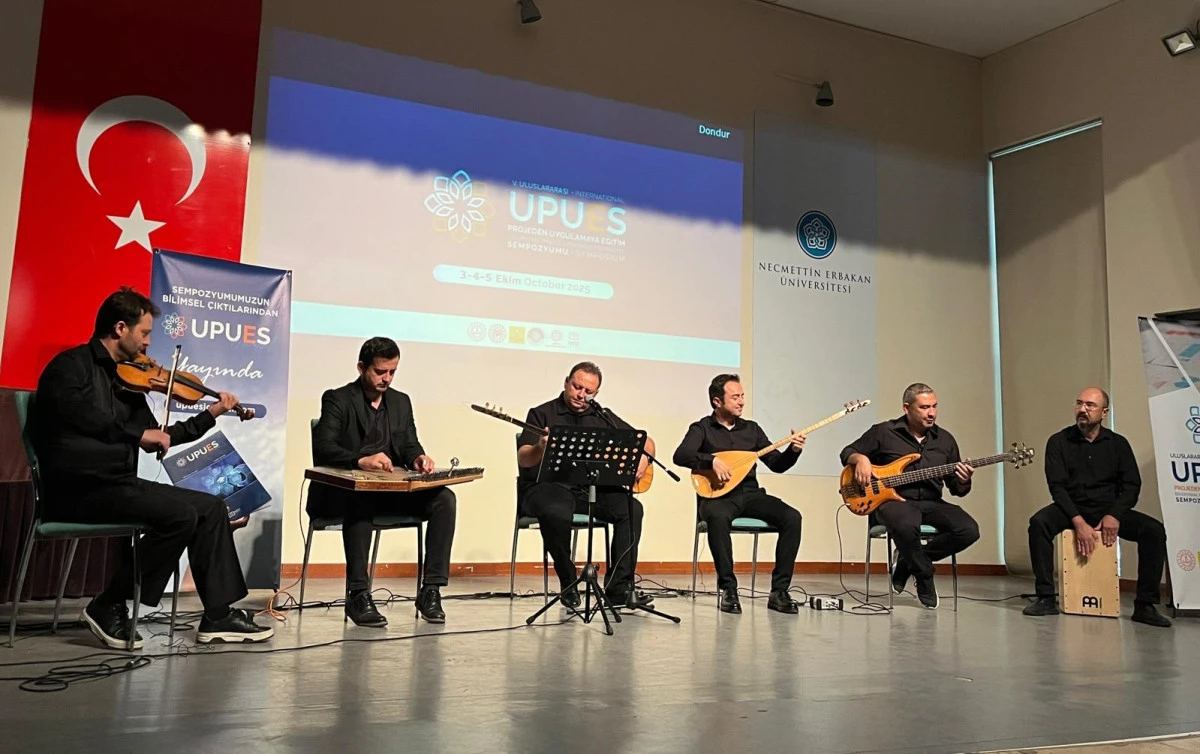 5. UPUES Türk Halk Müziği Konseriyle Başladı