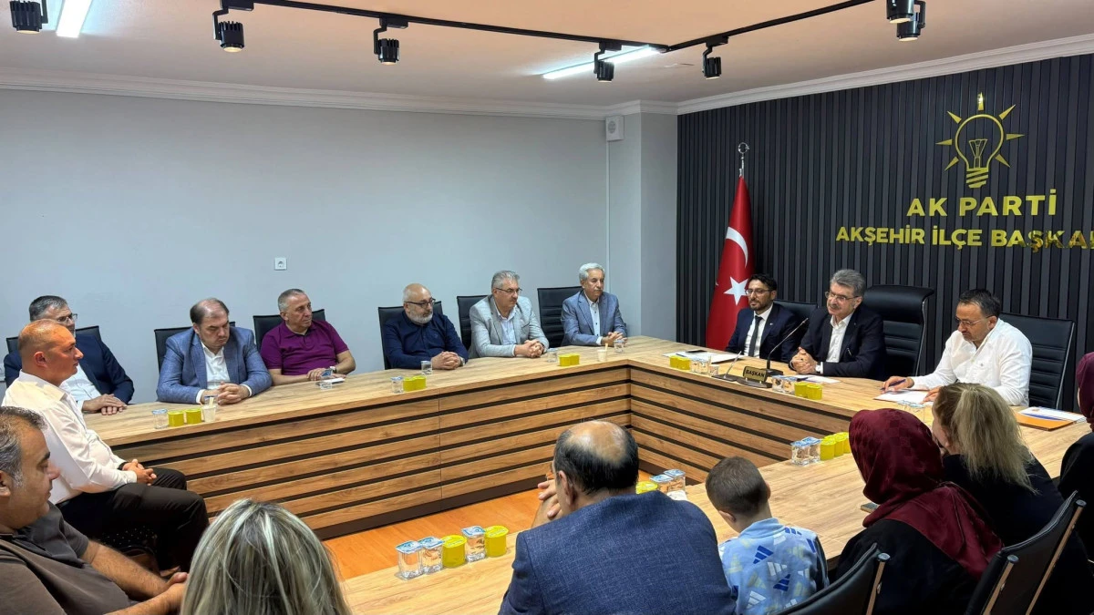 AK Parti Akşehir İl&ccedil;e Teşkilatı&rsquo;nda Vefa ve Birlik Vurgusu