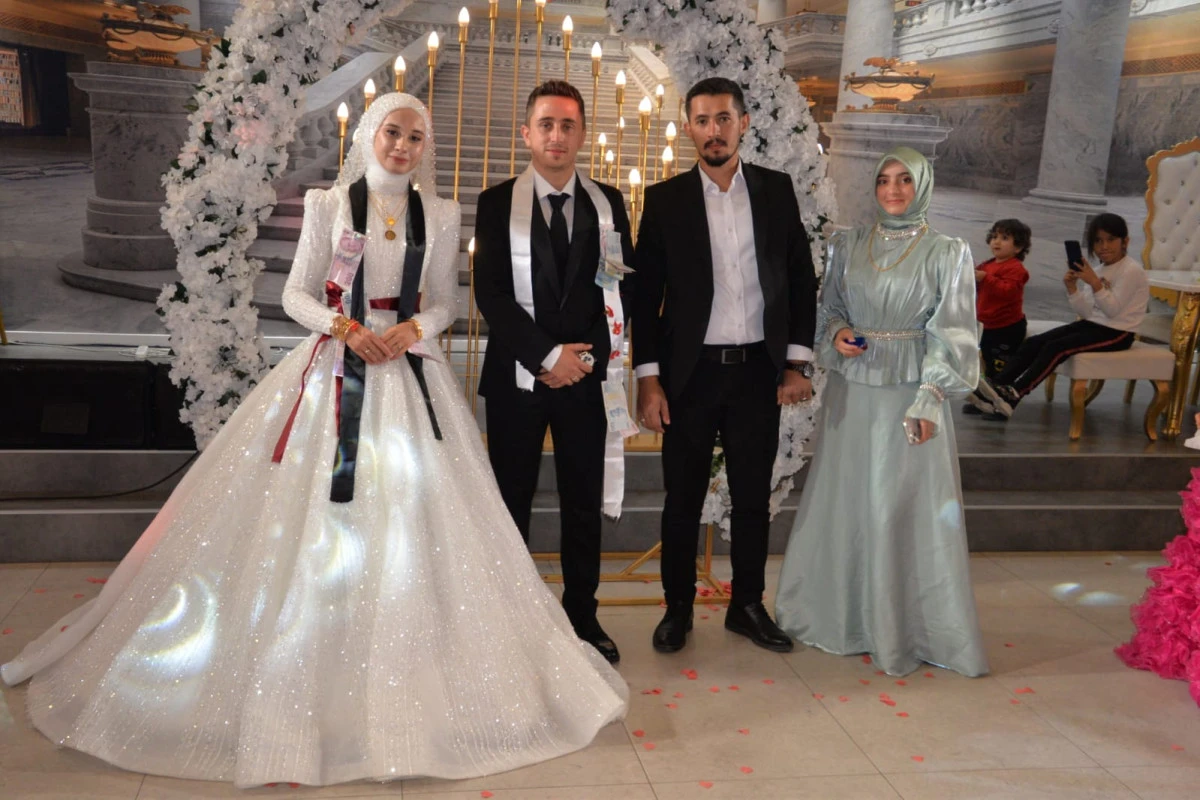 Bağcı ve Tan Ailelerinin Mutlu Günü: Enes ve Ayşe Dünya Evine Girdi