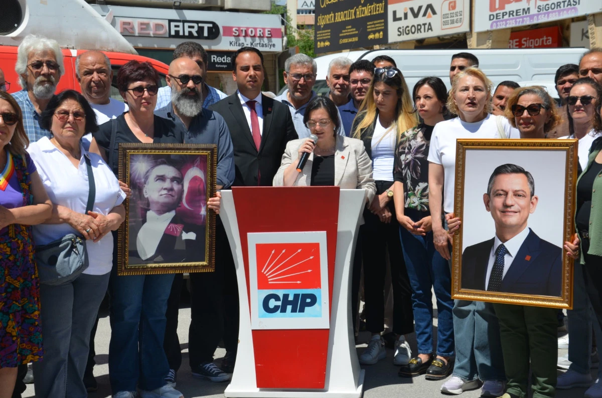 CHP kadın kollarının g&ouml;revden alınmasına Konya'dan tepki