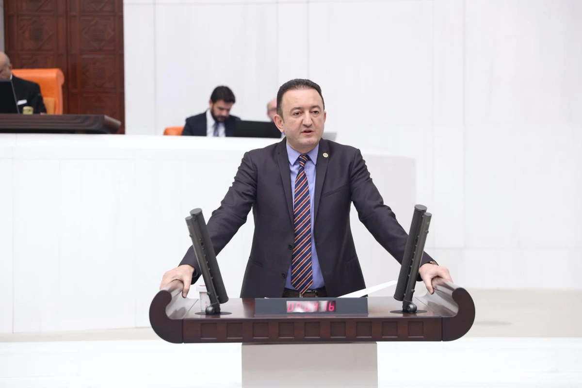 CHP Konya Milletvekili Barış Bektaş: &Ccedil;ift&ccedil;ilerimizin ayakta kalması i&ccedil;in bor&ccedil;ları yapılandırılmalıdır