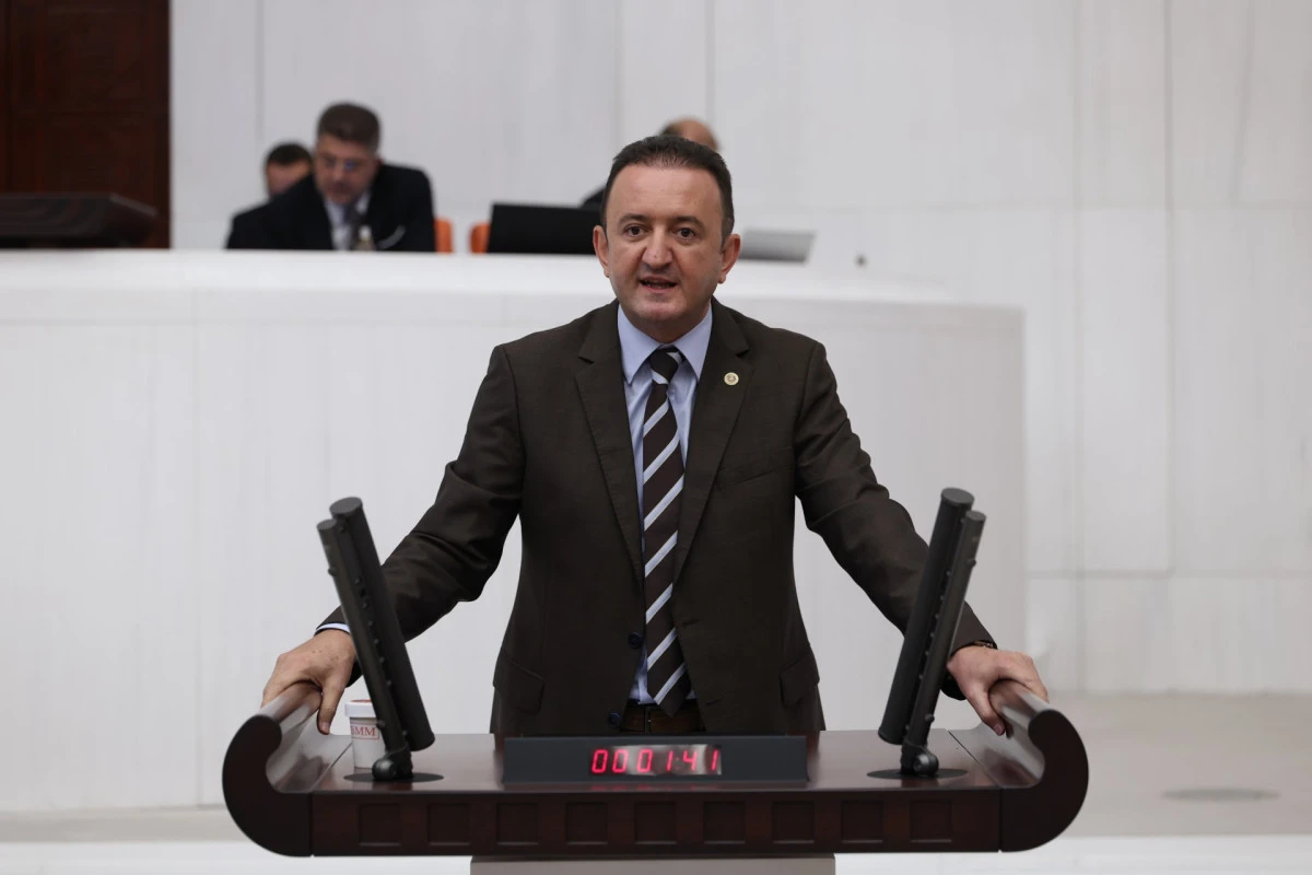 CHP&rsquo;li Bektaş&rsquo;tan, cezaevlerinin insan onurunu ayaklar atlına alınan mek&acirc;nlara d&ouml;n&uuml;şmesine tepki