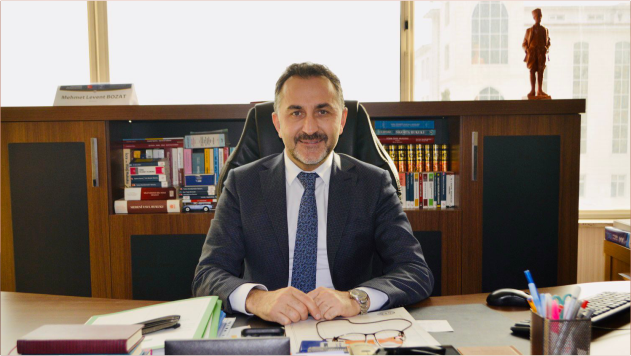 CHP’li Bozat’tan Kızılay Başkanı Kınık’a Tepki  'VATANDAŞ ÇADIR BEKLERKEN TİCARET YAPTINIZ'